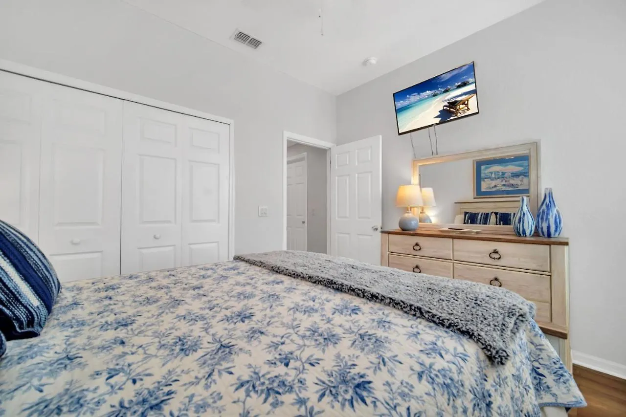 Highlands Reserve - 6 Bed 4 Baths Davenport