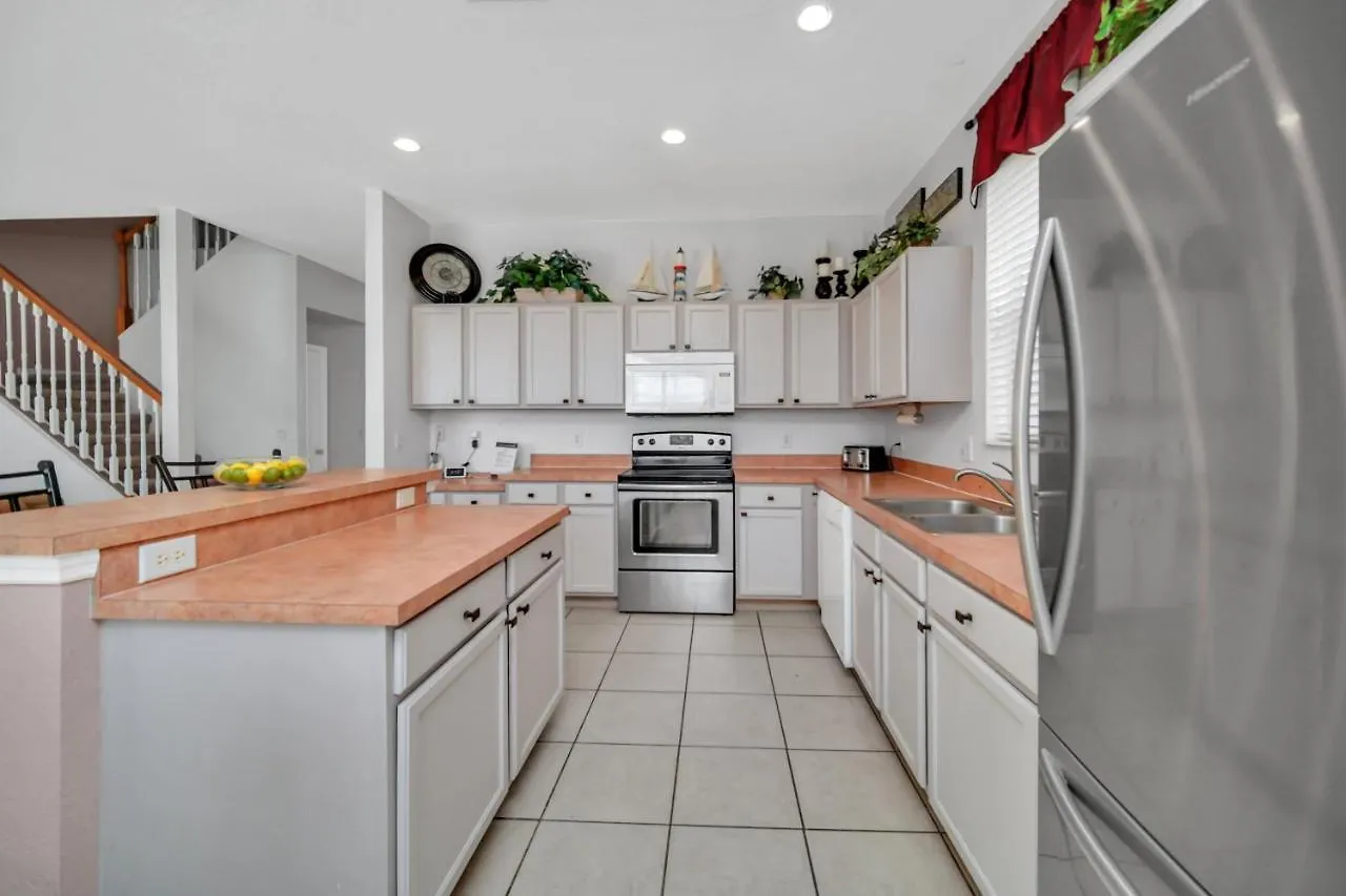 Highlands Reserve - 6 Bed 4 Baths Davenport 0*,