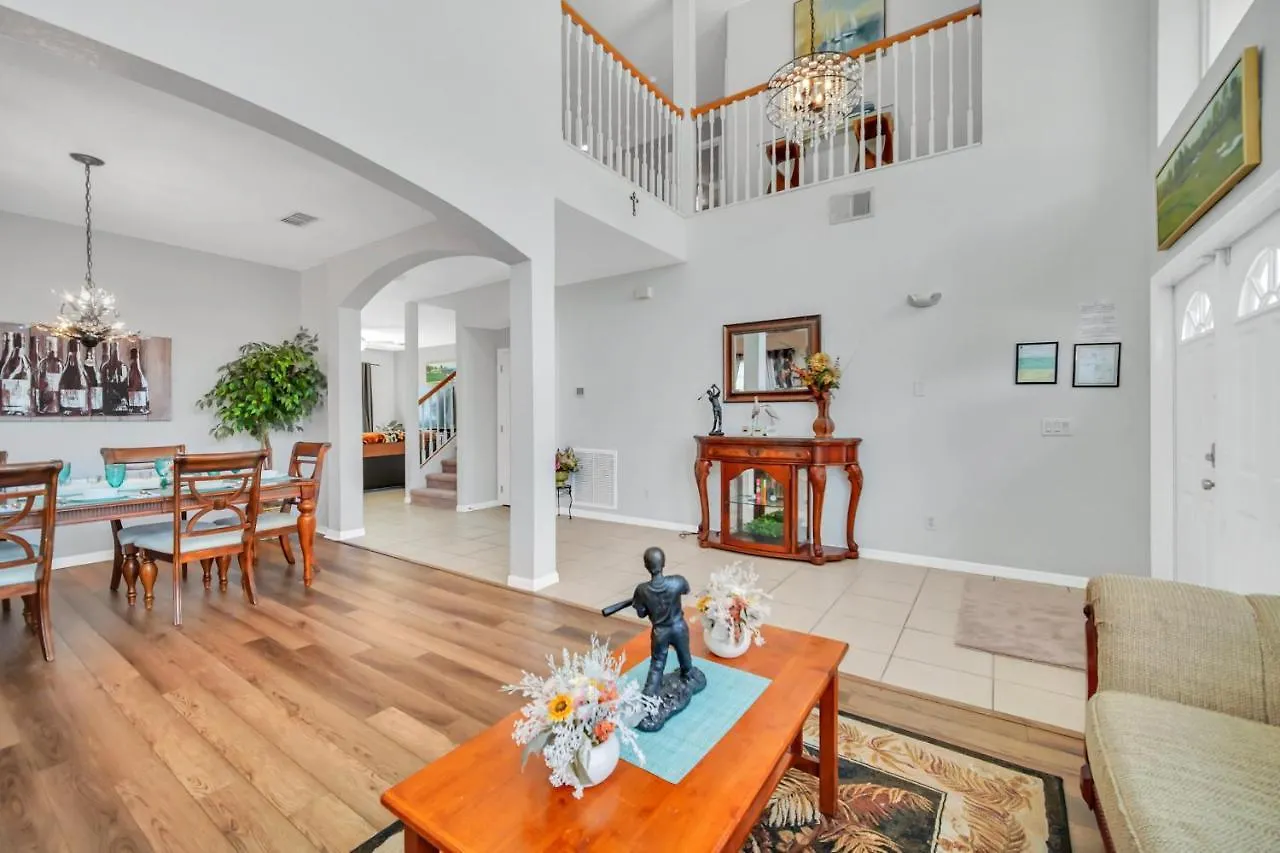 Highlands Reserve - 6 Bed 4 Baths Davenport