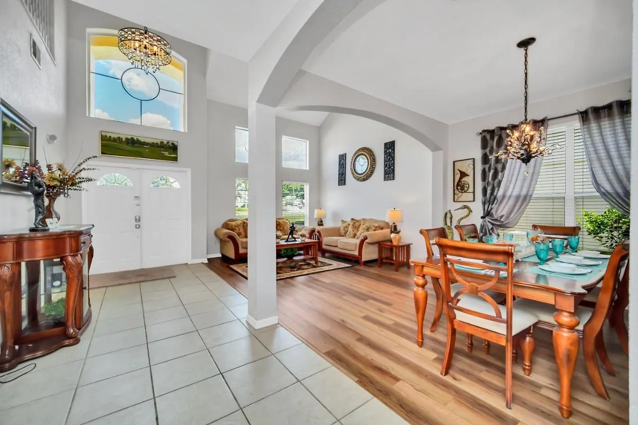 Highlands Reserve - 6 Bed 4 Baths Davenport
