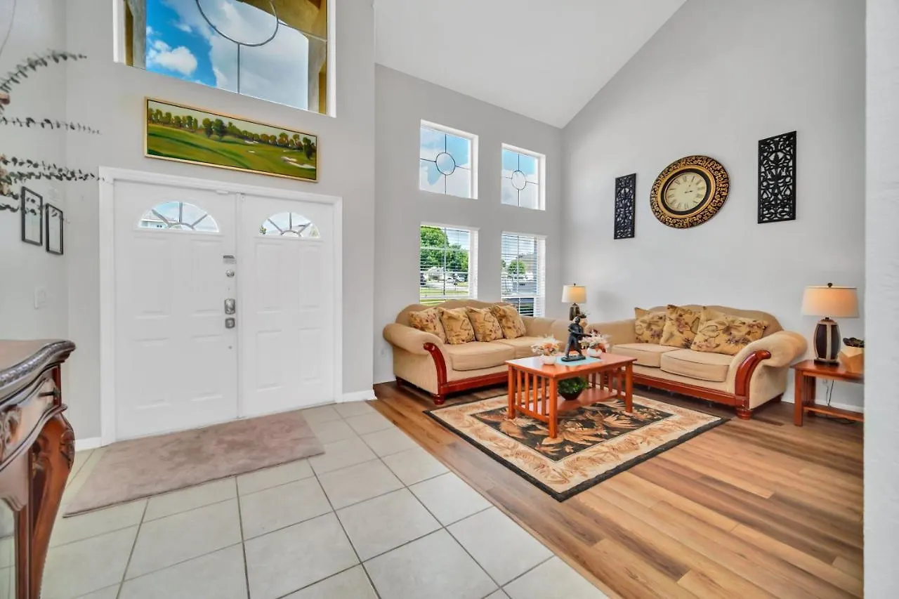 Highlands Reserve - 6 Bed 4 Baths Davenport