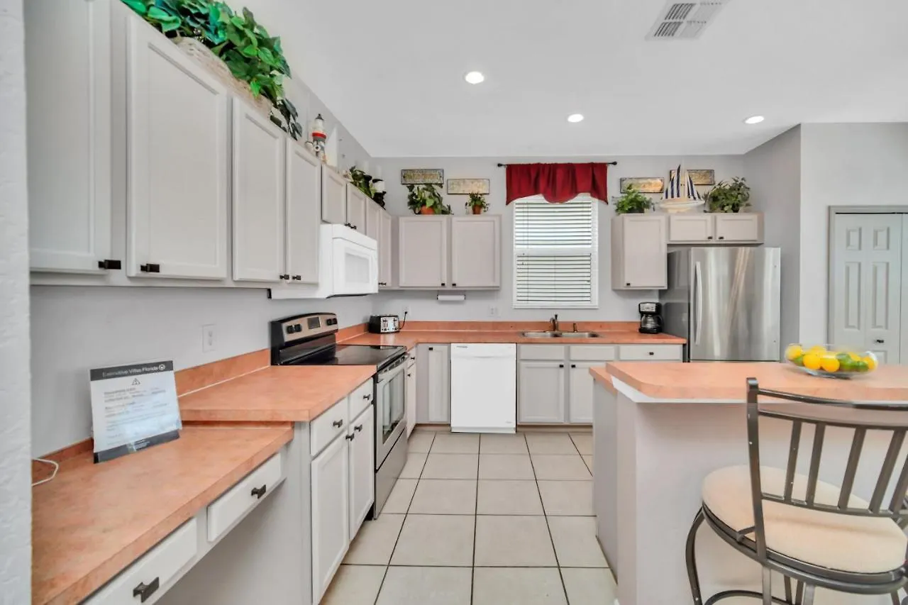 Highlands Reserve - 6 Bed 4 Baths Davenport